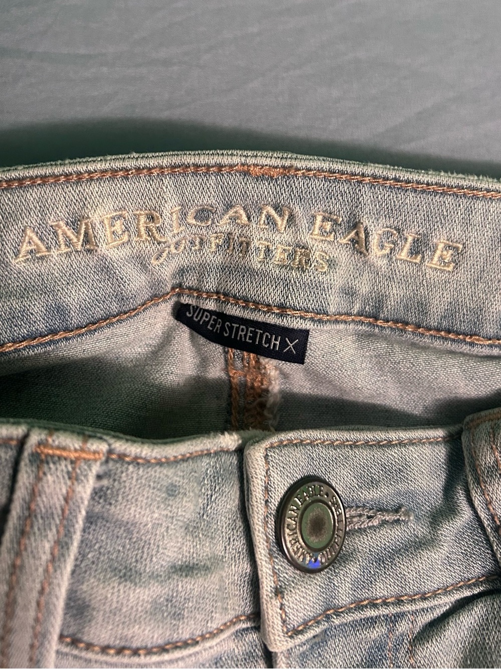 American Eagle Light Wash Super Stretch Jean jeggings